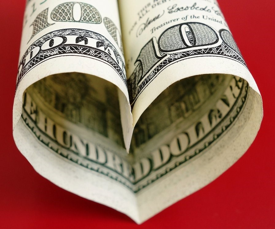 7 Ways to Show Your Finances Some Love This Year